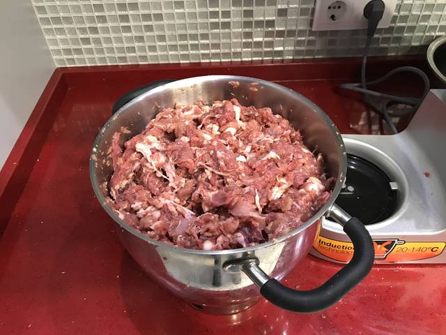 Домашняя рубленая колбаса