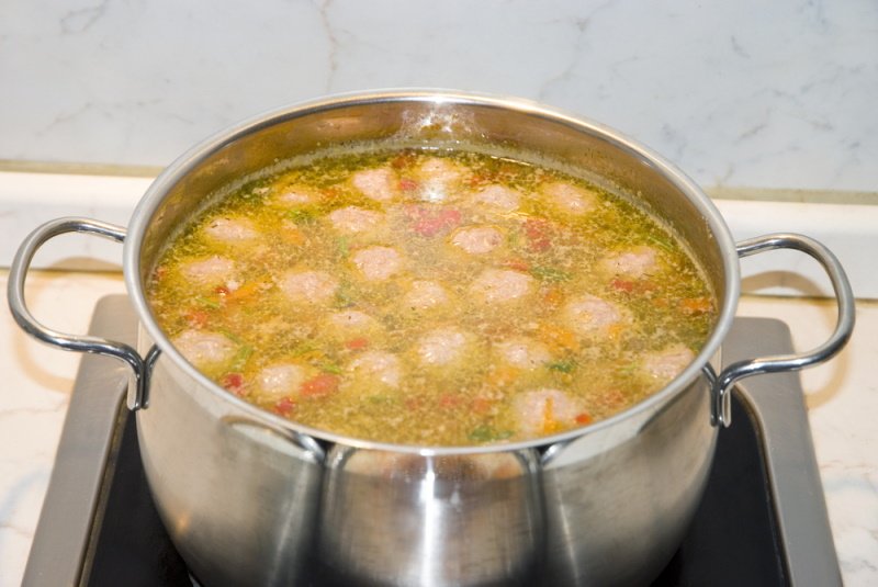 Какой суп готовить в большой кастрюле