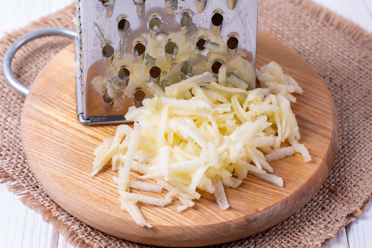 Зачем добавлять в сырники тертое яблоко рецепт замечательного блюда