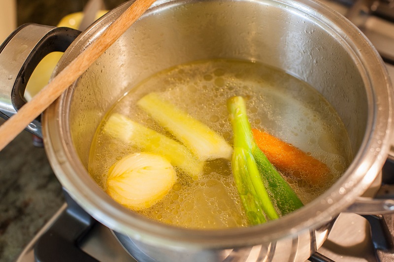 10 секретов вкусного домашнего супа, или почему лавровый лист в бульоне — путь к провалу