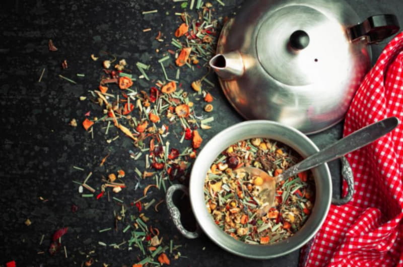 Зеленый чай и овсянка: 10 продуктов, которые нужно есть зимой, чтобы укрепить иммунитет