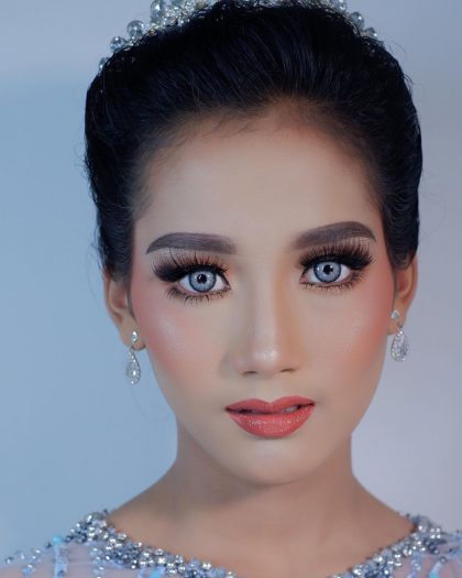 Визажист из Индонезии делает макияж, после которого невест не узнать. 5 преображений до и после