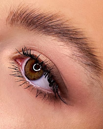 7 хитростей в макияже, чтобы визуально увеличить глаза