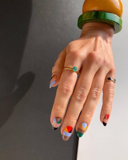 5 модных дизайнов ногтей, на которые не смогут не смотреть женщины вокруг